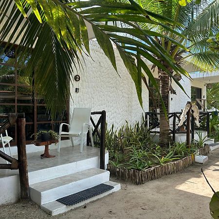 Sirenas Caribbean Rooms Holbox Exteriör bild