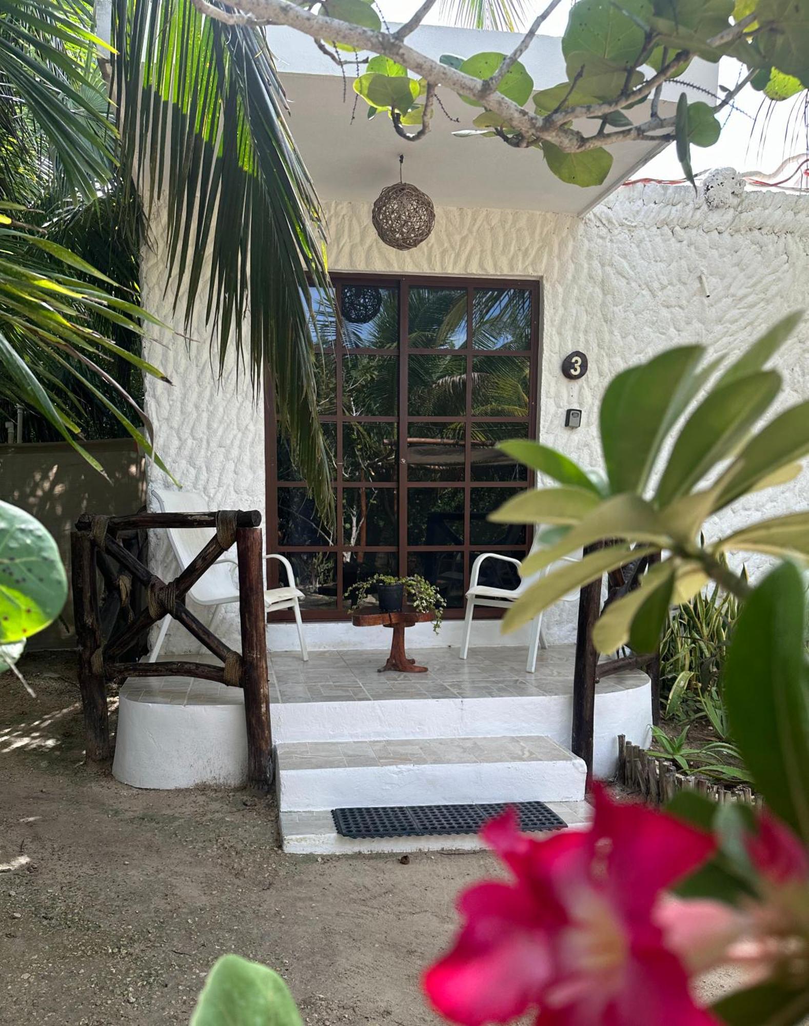 Sirenas Caribbean Rooms Holbox Exteriör bild