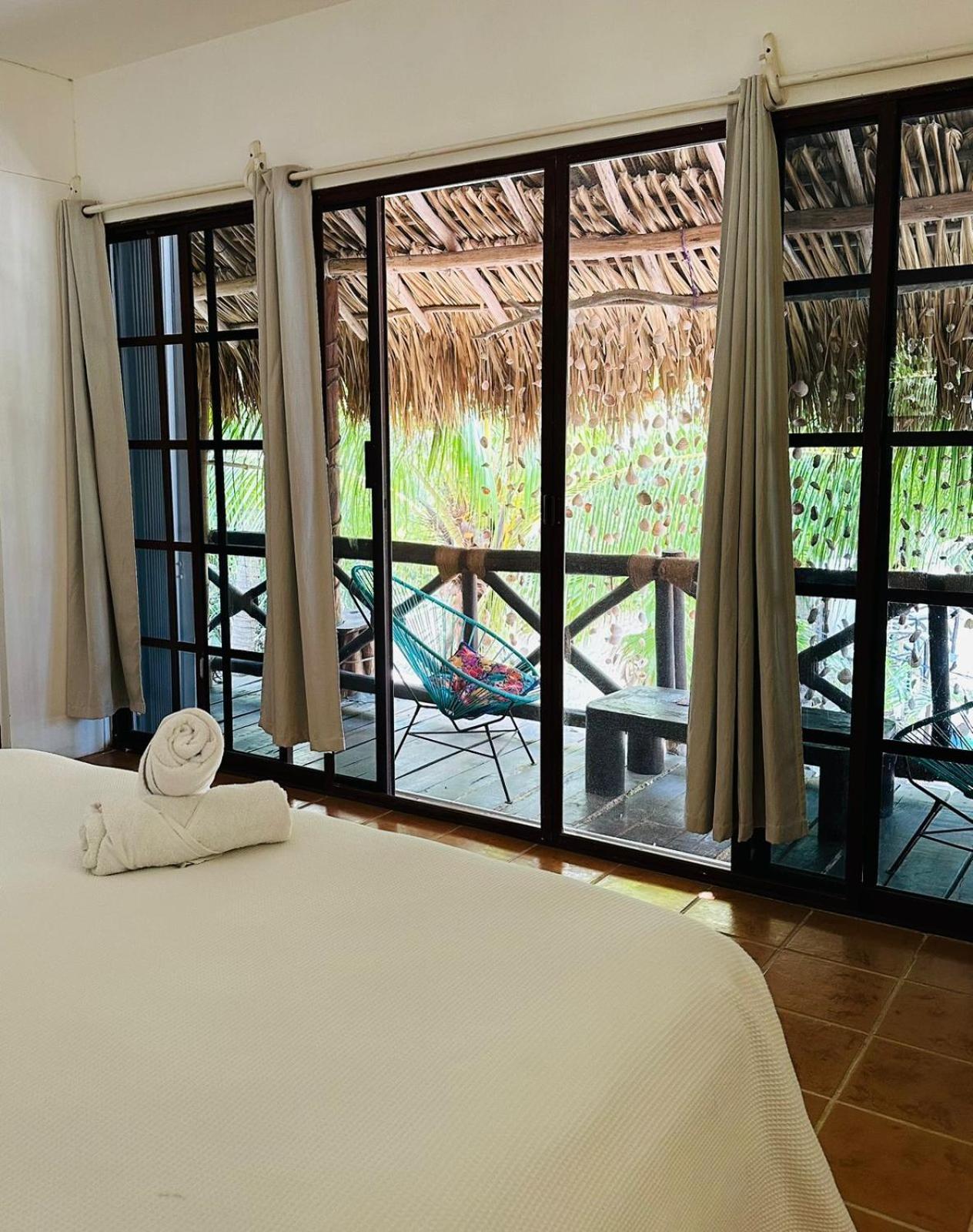Sirenas Caribbean Rooms Holbox Exteriör bild